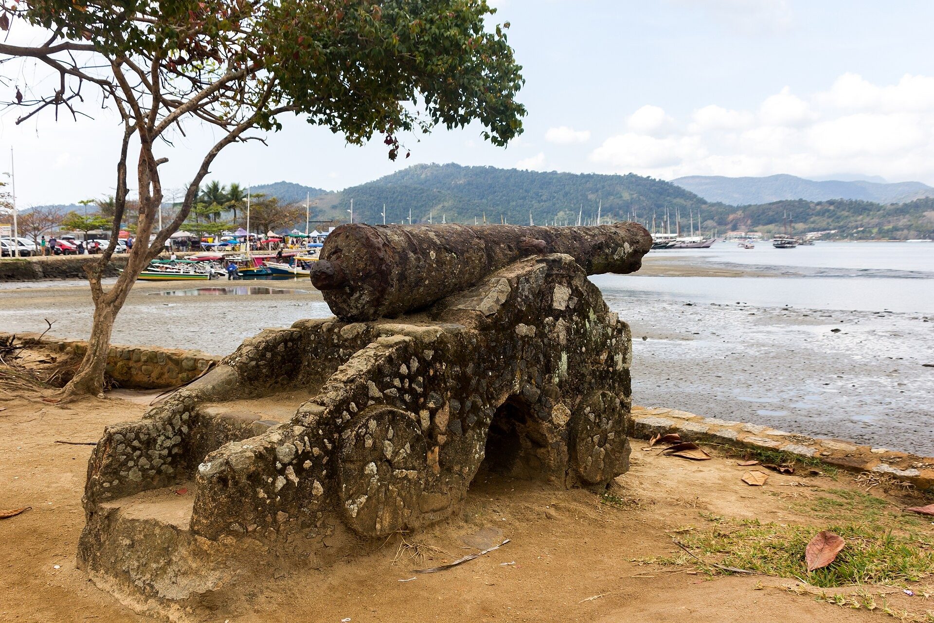 Paraty colorful street